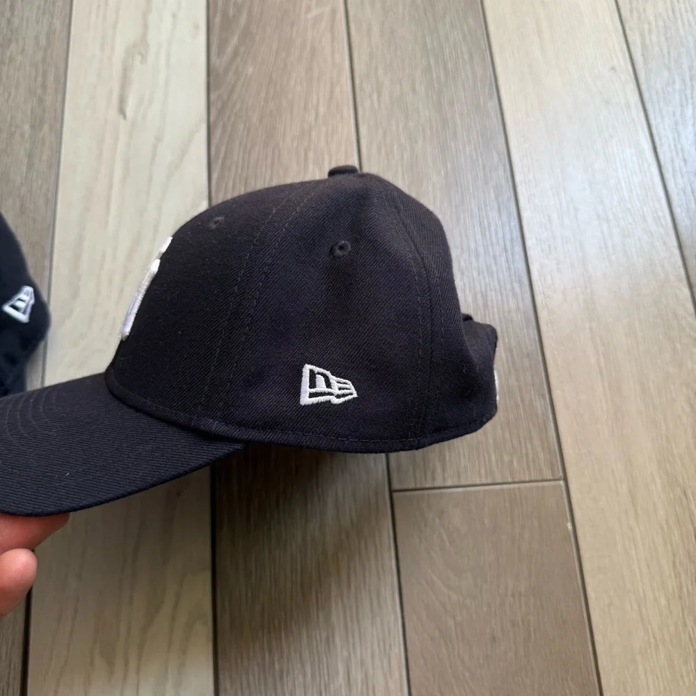 New Era Black and White Hats Classic Accessories